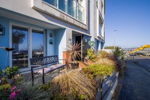 Photo 25- click for photo gallery